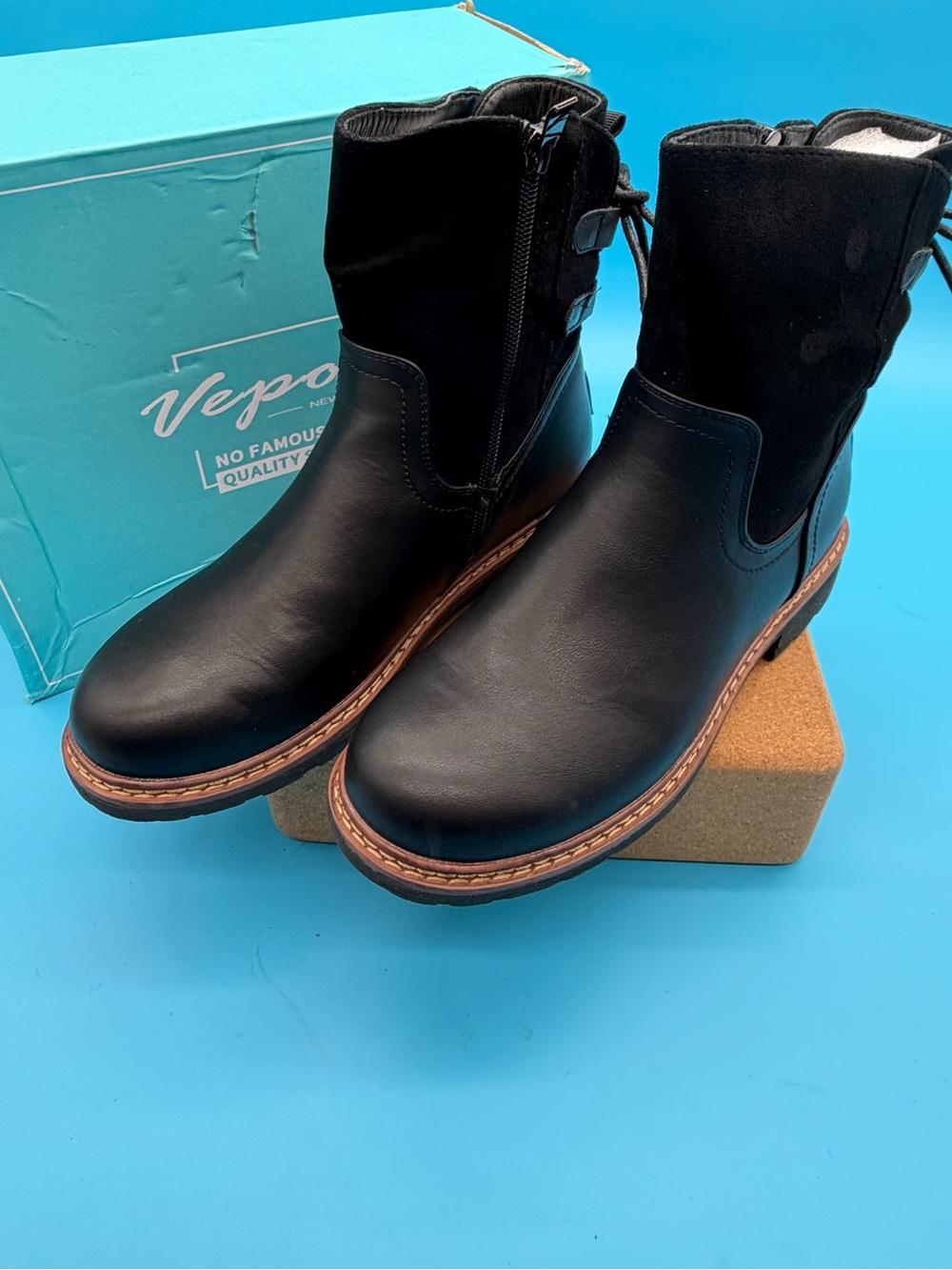 Vepose Black Leather & Suede Ankle Boots with Brown Trim Womens 6
